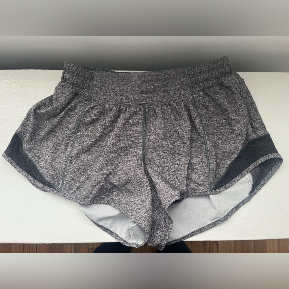 Lululemon Hotty Hot Short 2.5”